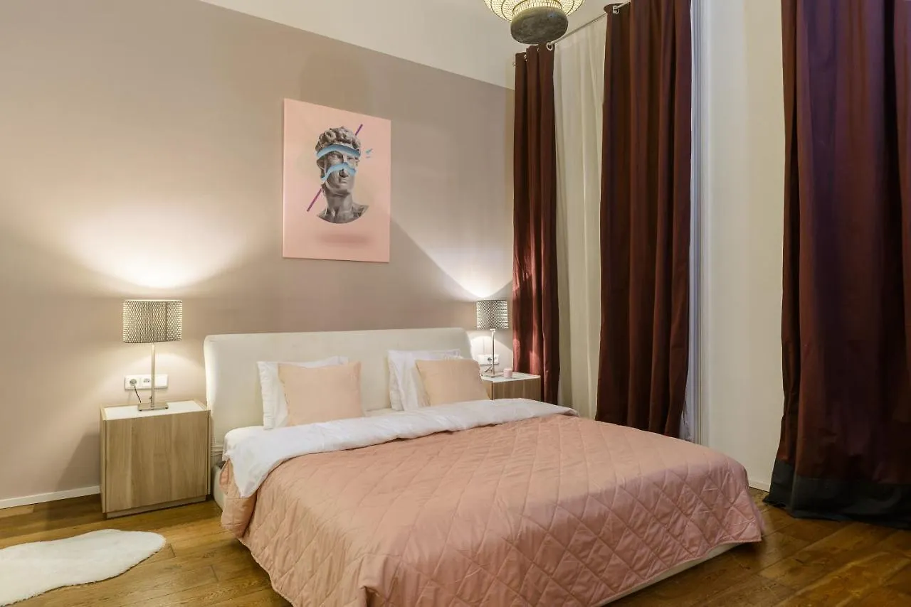 Spacious Apartment Near Wenceslas Square With Master Bed Prague